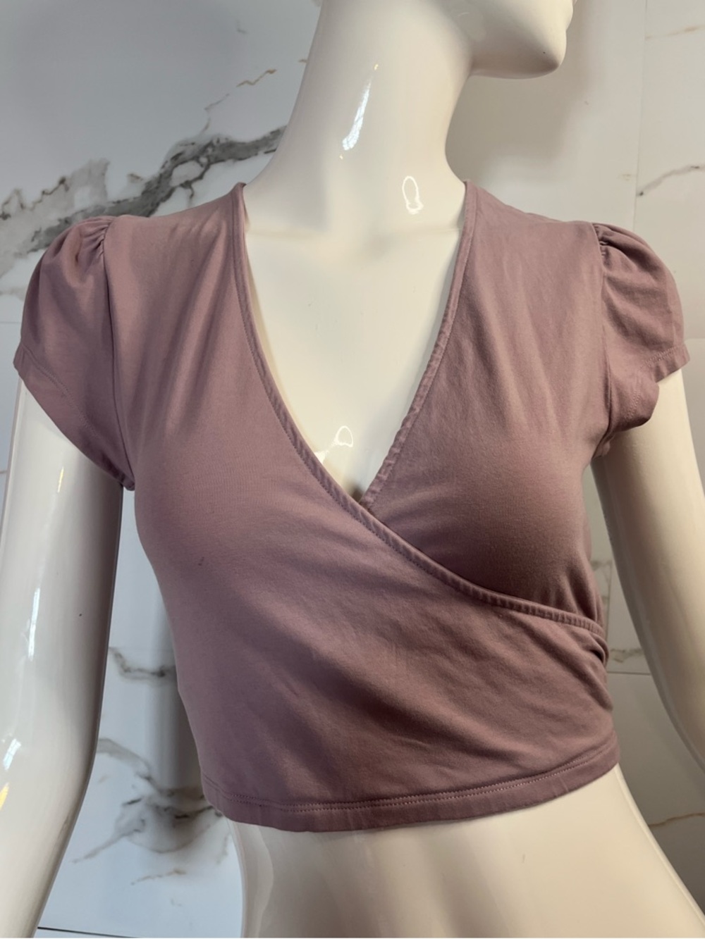 Sunday Best Mauve V-Neck Faux Wrap Short Puff Sleeve Stretch Crop Top Size M
